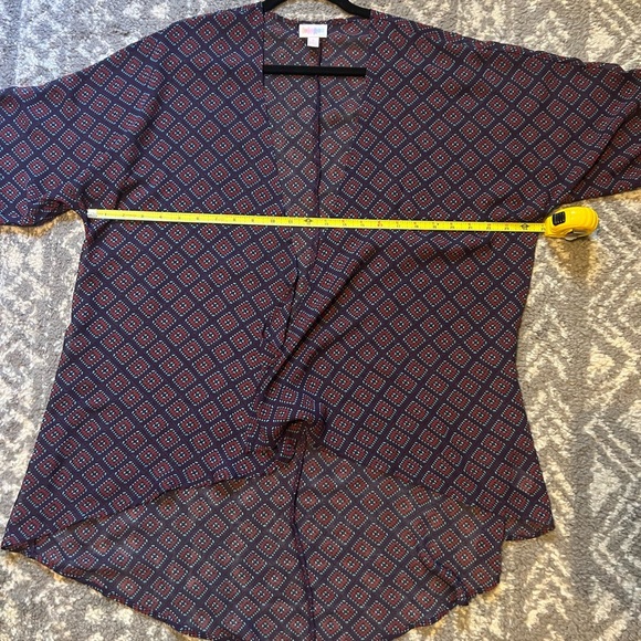 LuLaRoe Multicolor Patterned Kimono size S (SKU-D-132) - Picture 8 of 9